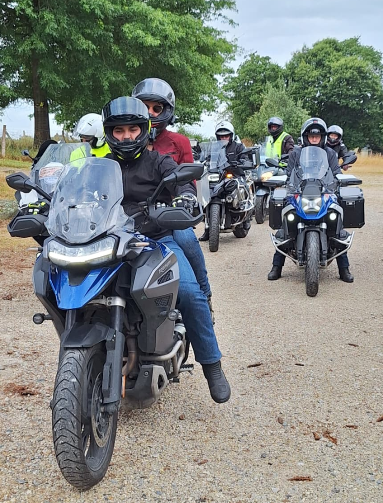 Des motards et passagers